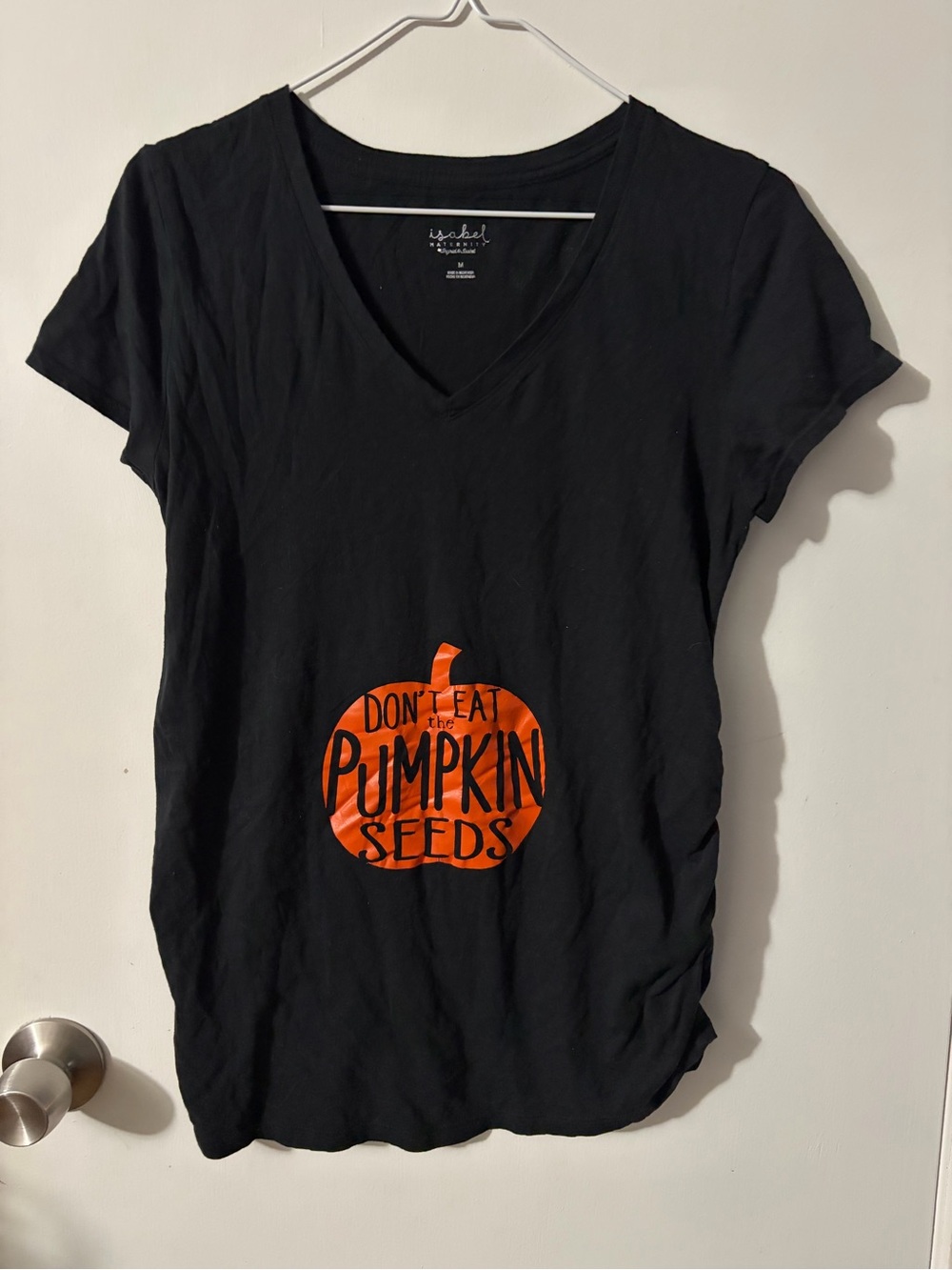 Women’s Isabel Maternity Medium Black V-Neck Tee with Pumpkin Graphic Tote2